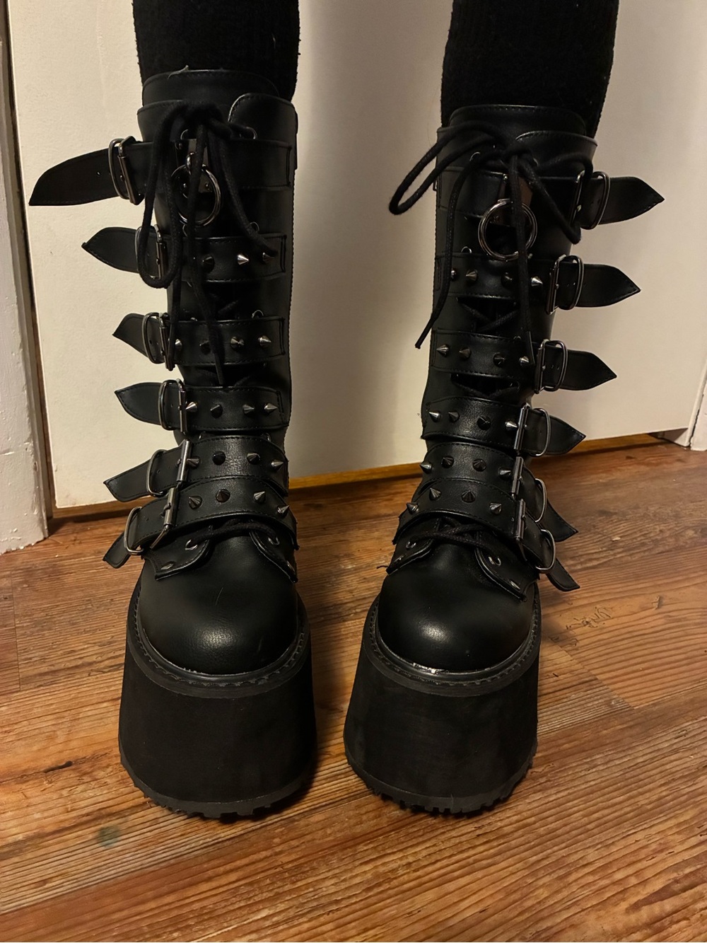 Demonia Damned-225 Black Platform Boots